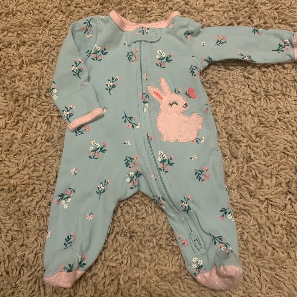 Carter’s Preemie outfit